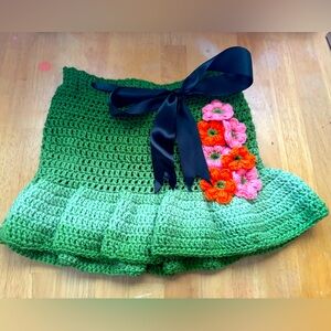 Crochet green ombre skirt for girls. Waist length up to 23 inches. Adjustable.